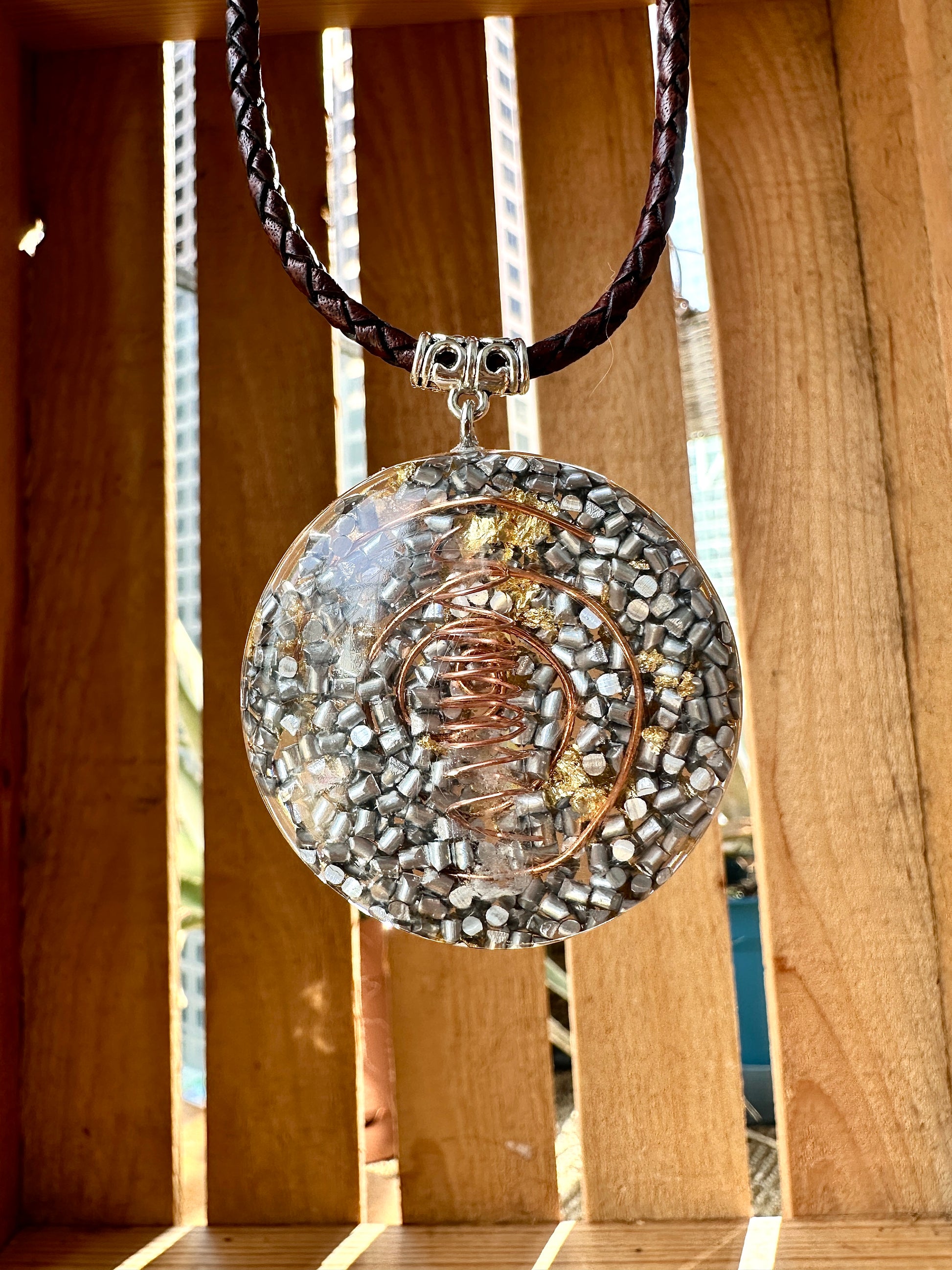 QUARTZ ORGONE RESIN PENDANT