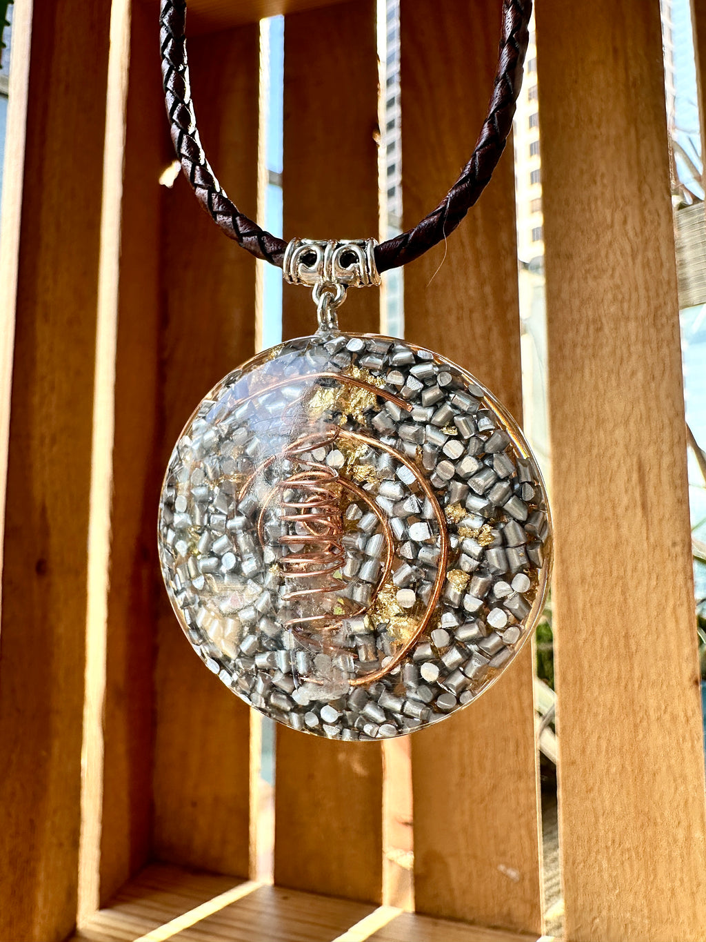QUARTZ ORGONE RESIN PENDANT