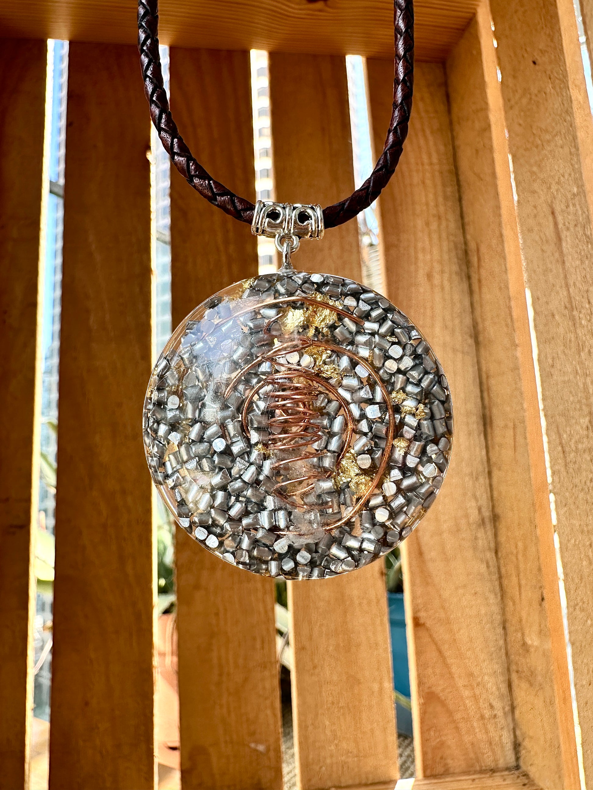 QUARTZ ORGONE RESIN PENDANT