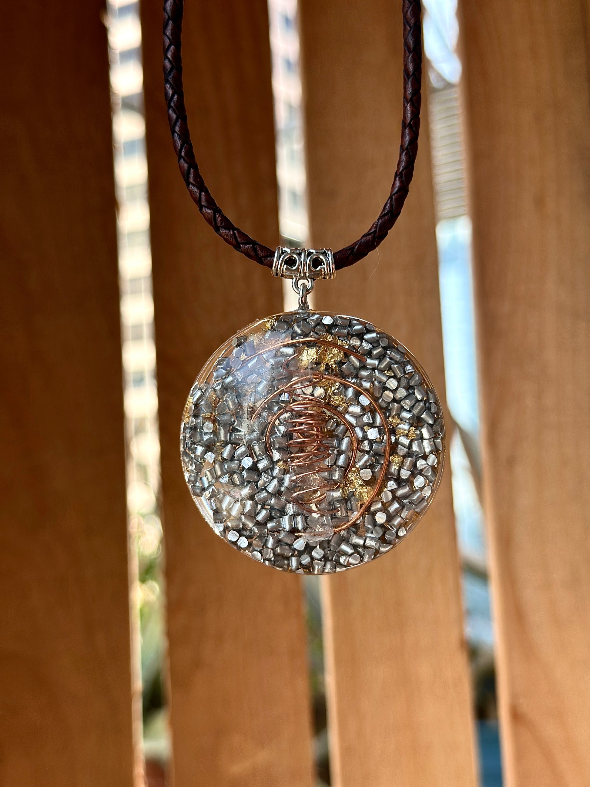 QUARTZ ORGONE RESIN PENDANT